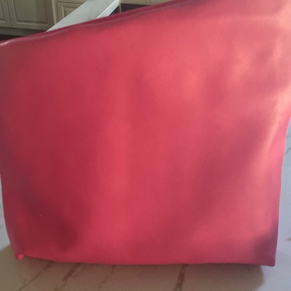 SpaceNK cosmetic bag with samples - Picture 3 of 4